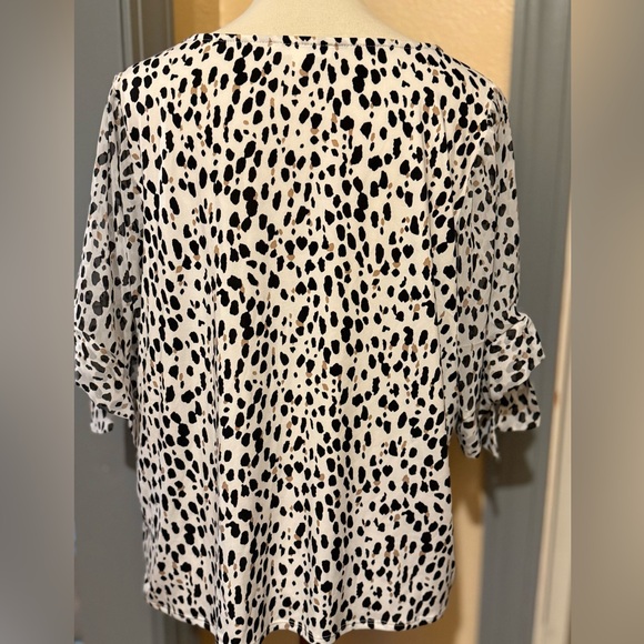 NEW WITH TAGS. PerSeption Concept black and Cream Spotted Blouse - Picture 3 of 9